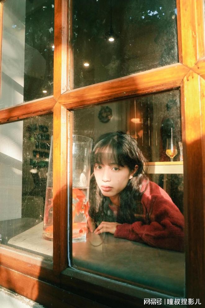 kaiyun官方下载，金鱼与少女的青春私房照